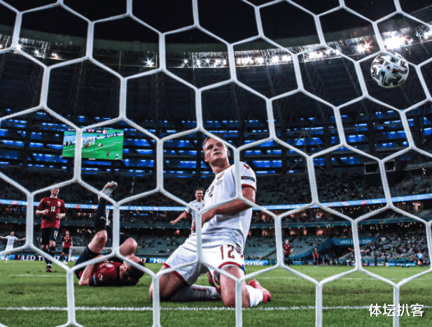 从罗马围绕法甲豪取连胜到阿贾克斯单刀错失备战德甲，清晨浙江队止住颓势的简单介绍